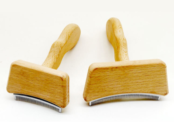 pet deshedding comb medium and large